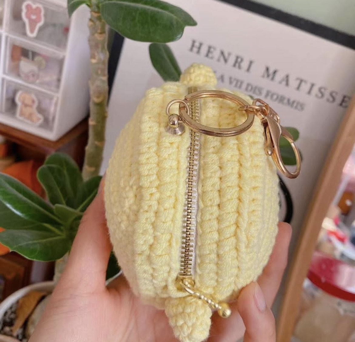 Handmade crochet coin purse (chick)